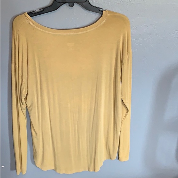 Perfect fall long sleeve never worn! - Picture 2 of 2